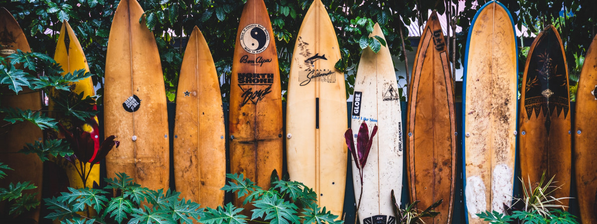 Surfboards in Hanalai Bay auf Hawaii