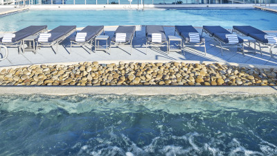 Der Pool im Carillon Miami Wellness Resort  – provided by Carillon Miami Wellness Resort