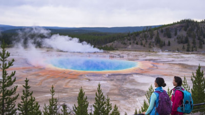 Die Grand Prismatic Spring im Yellowstone National Park  – provided by Wyoming Office of Tourism