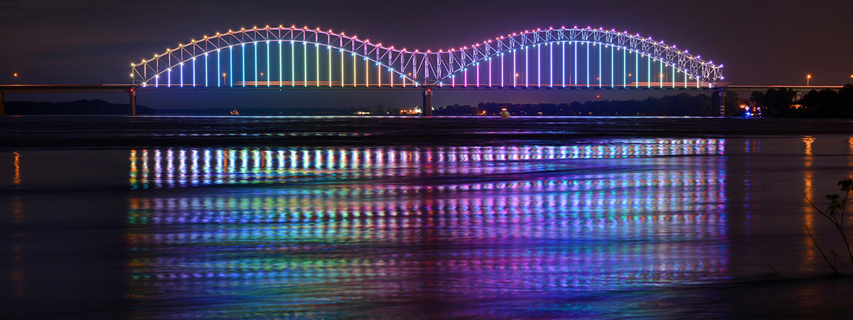 Die Hernando DeSoto Bridge über den Mississippi in Memphis