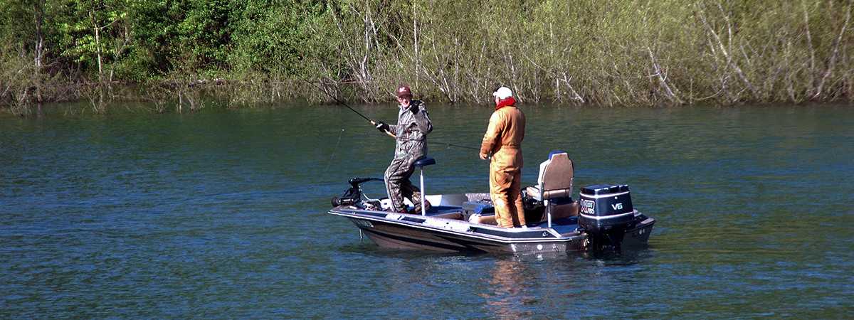Angler auf dem Dale Hollow Lake