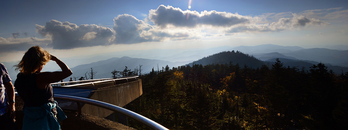 Die Aussichtsplattform auf dem Clingmans Dome in den Great Smoky Mountains