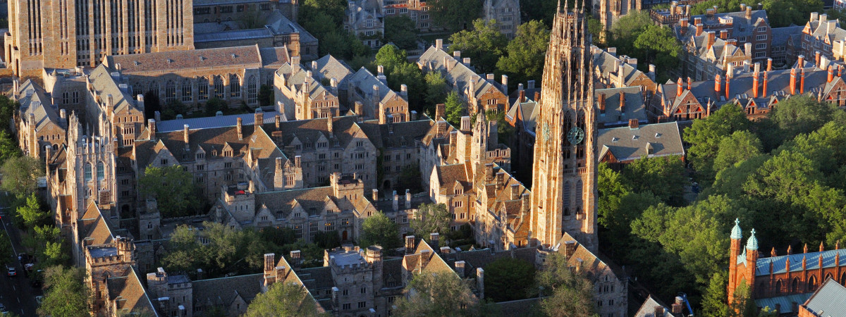 Yale von oben